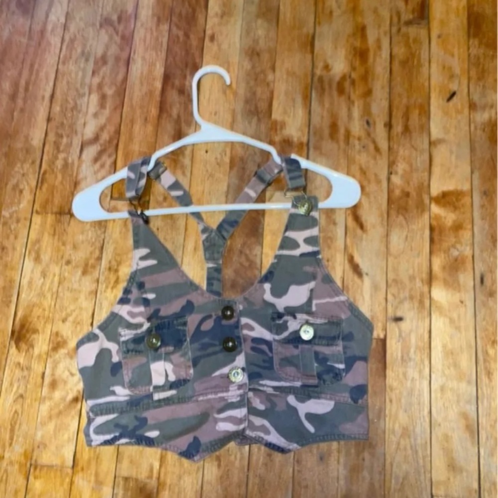 Pink camo vest